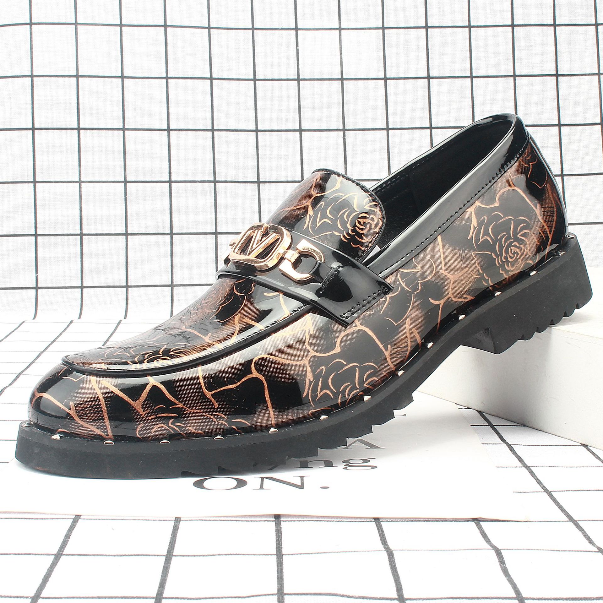 2022�ļ�����Ь����ʽ����ƤЬ�п�������ʿ������װ͸����Ь224