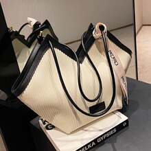2024�羳�¿�Ů�����e�ٴ�����n��ͨ�ڕr��Ůʿ�μ���W�����ذ�