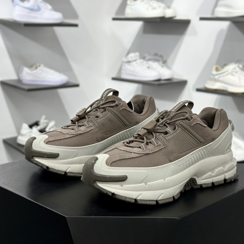 Zapatillas deportivas de marca Vomero 5 Roam zapatillas deportivas