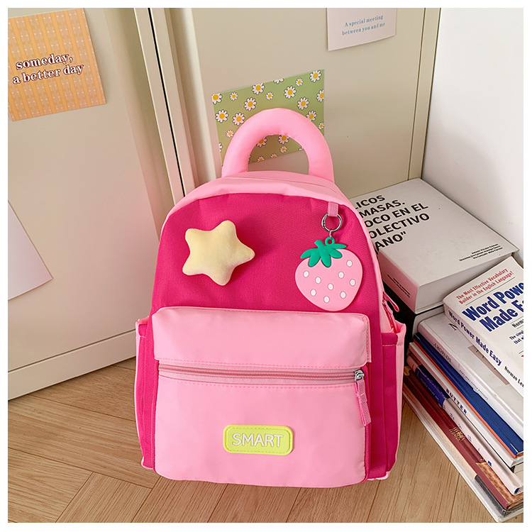 Cute jardín de infantes mochila infantil cariñosa pequeña mochila de fresas para niños y niñas nueva mochila infantil transfronteriza