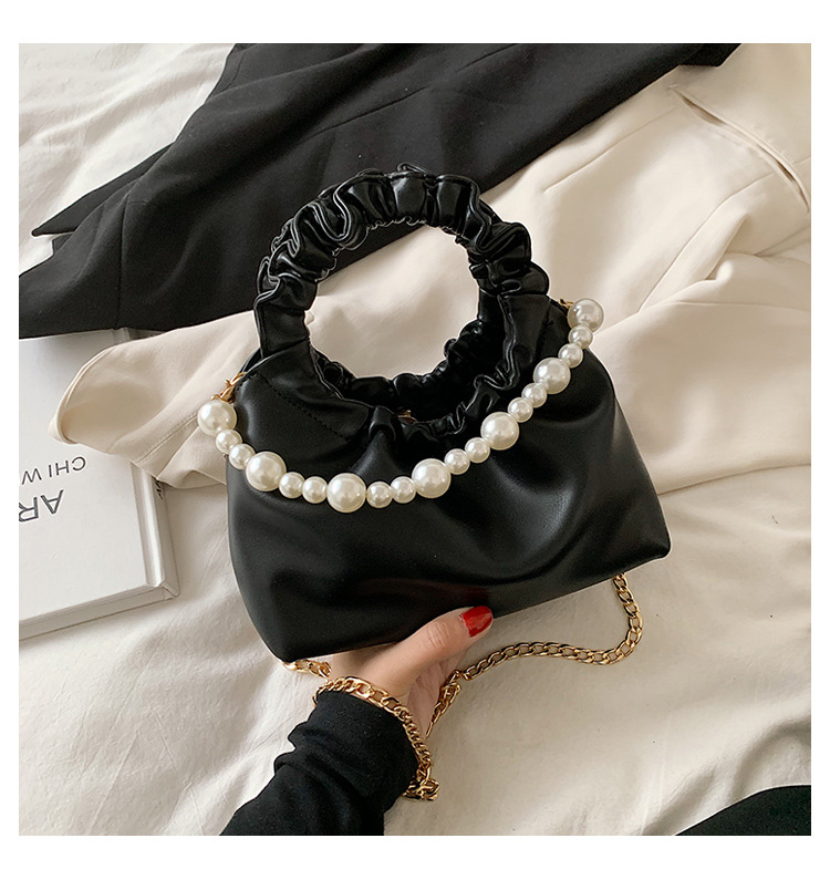 Wholesale Pleated Pearl Chain Solid Color Handbag Nihaojewelry display picture 31