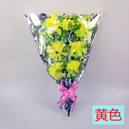 Tomb-sweeping day, holding flowers, silk flowers, offering sacrifices to graves, placing tombstones in the cemetery, artificial flowers, plastic flower decorations