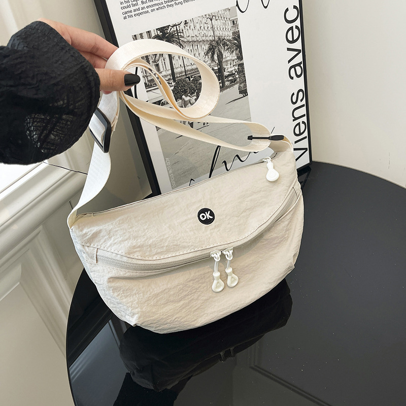 Japanese-style lightweight splash-proof Oxford cloth bag, unisex versatile shoulder and crossbody bag, nylon lightweight large-capacity dumpling bag, trendy