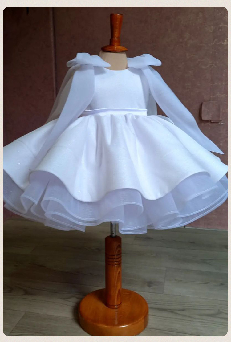 Vestido de cetim branco para menina com laço e tutu princesa_voghion.com