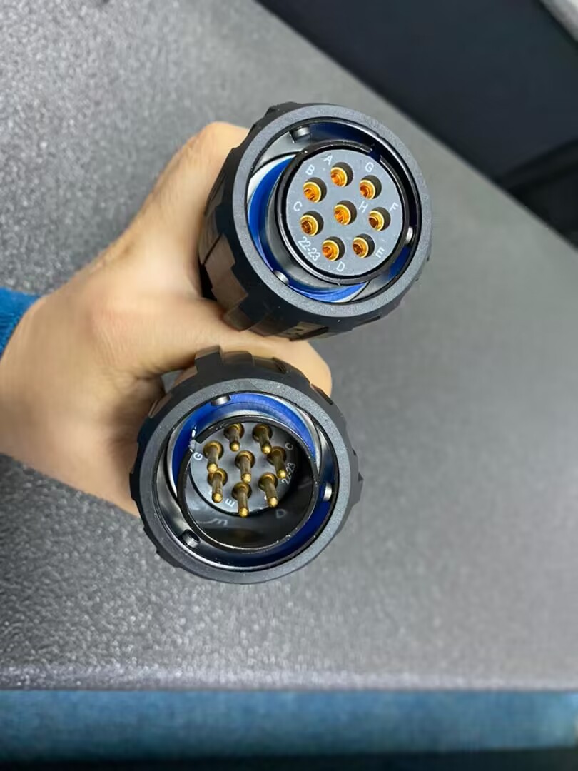 8芯 音箱接头 (1)