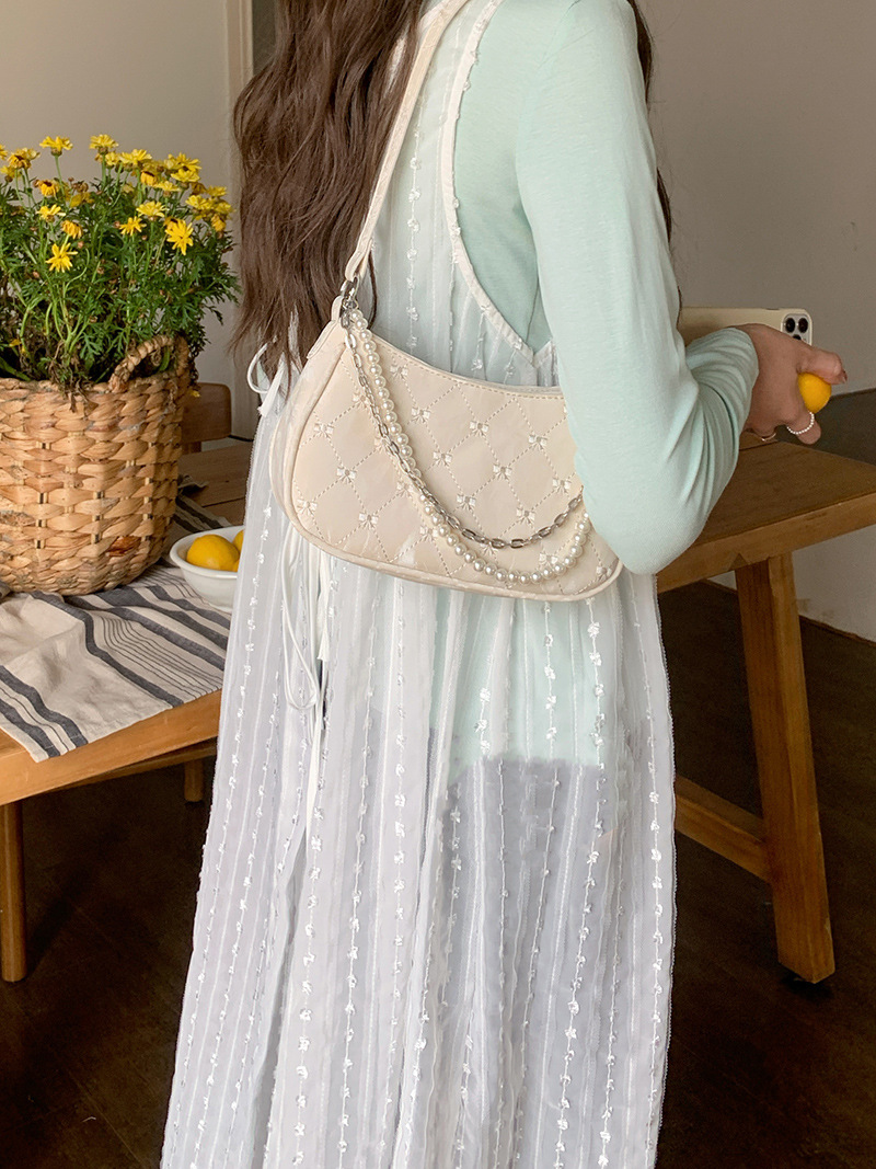 181g Weight Pearls, Sewing Thread, Chain Fashion Element Zipper Closure Type Single Shoulder Strap Strap Type Shoulder Bag Bags Type Casual, Daily, Shopping Occasion Pu Leather Material Solid Color, Bow Knot Pattern All Seasons Season Women's Gender Cute Style Square Shape Women's Pu Leather Solid Color Bow Knot Cute Pearls Sewing Thread Chain Square Zipper Shoulder Bag 18