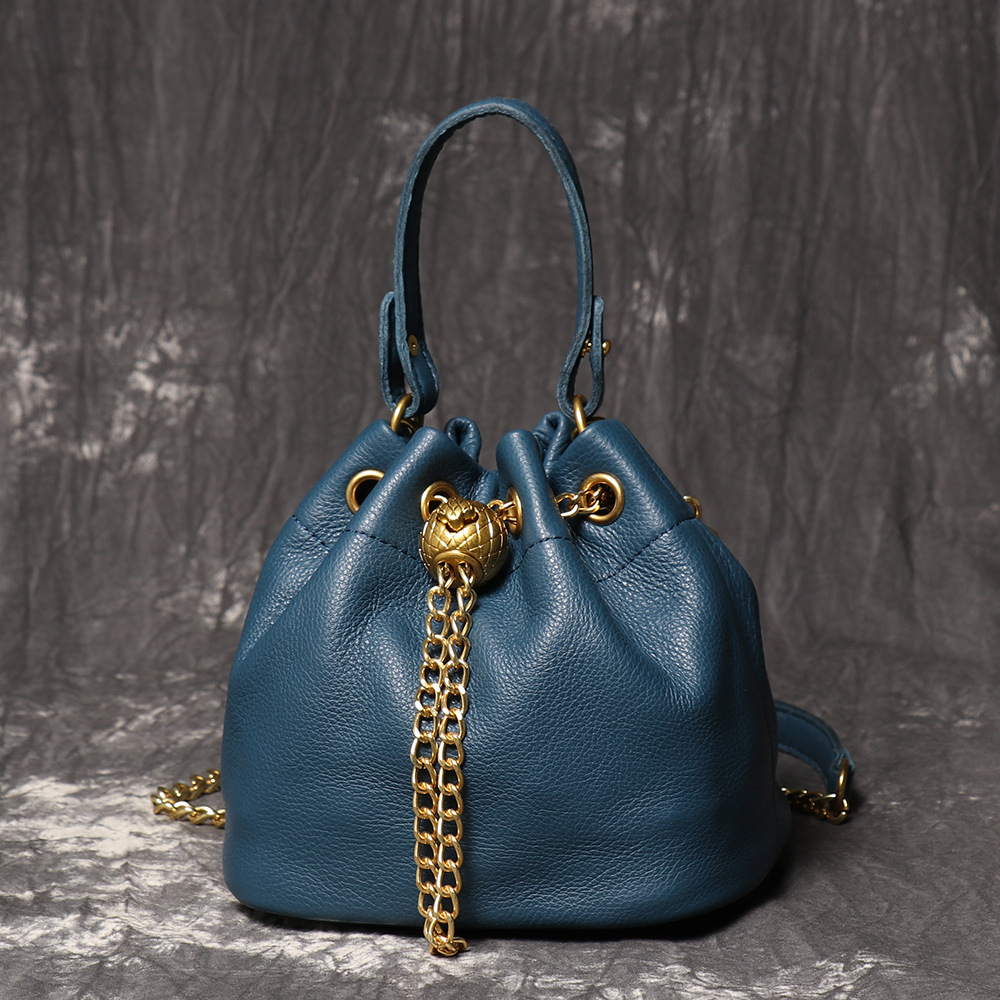 新しい手作りのトップ層牛革化粧バッグファッションカジュアルな真皮バケツバッグ高品質ソフトレザーチェーンバッグ