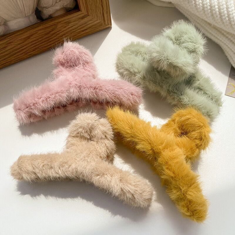 Plush solid color large grab clip