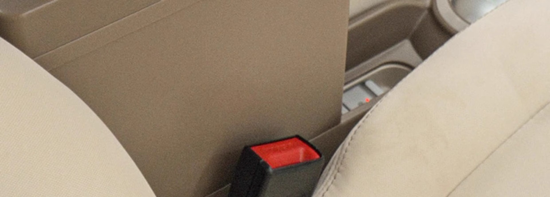25 Models of Hongguang Mini Ev Four-Door Version Armrest Box Fourth Generation Macaron Center Console Modification Accessories Storage Box