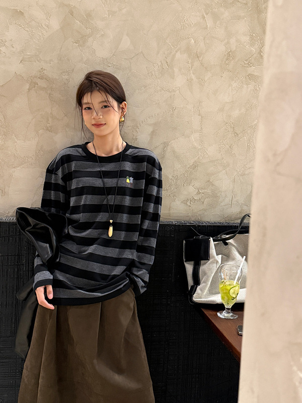 黎诺秋新款韩版卡通刺绣条纹长袖T恤女2025慵懒洋减龄圆领打底|undefined