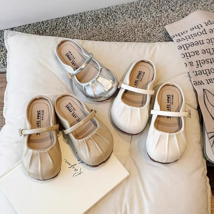 Zapatillas Baotou para niñas, primavera y verano, nuevo estilo, perezoso, un pie, medio arrastre para niños, sandalias y pantuflas para niñas