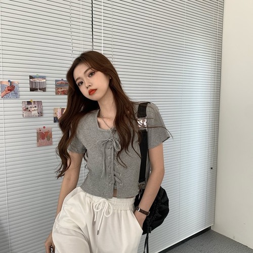 White T-shirt for Women - Summer 2025 New Design Sensory Minority Short-sleeve Viral Ins Short-Breasted Top for Women