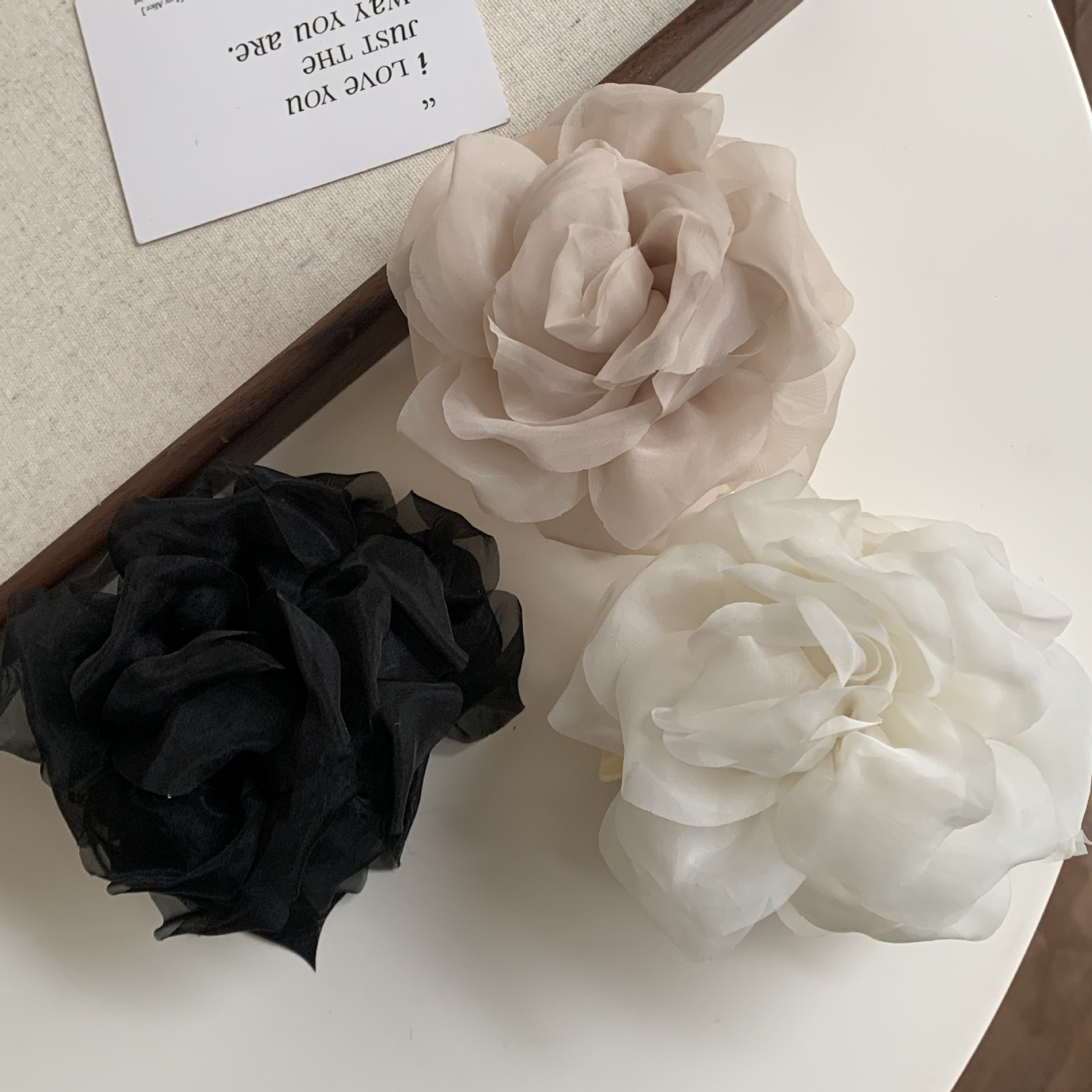 Flower Pattern Retro Classic Style Women's Flower Cloth Hair Claws