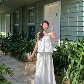 薄荷曼波风穿搭套装女立体花朵吊带上衣夏季半身裙长裙气质两件套