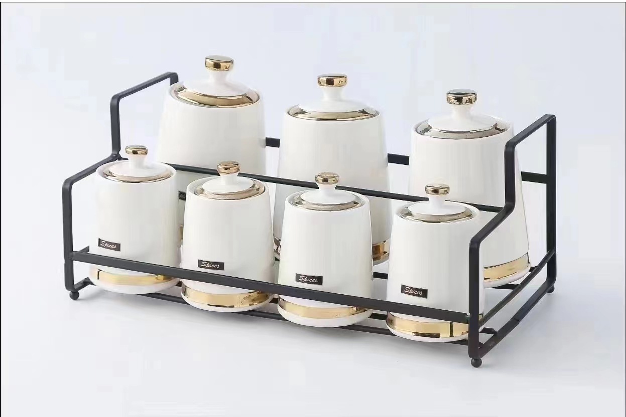 Estilo nórdico botella de condimento de cerámica de lujo ligero de alta apariencia hogar cocina condimento tarro de almacenamiento combinación sal azúcar traje creativo