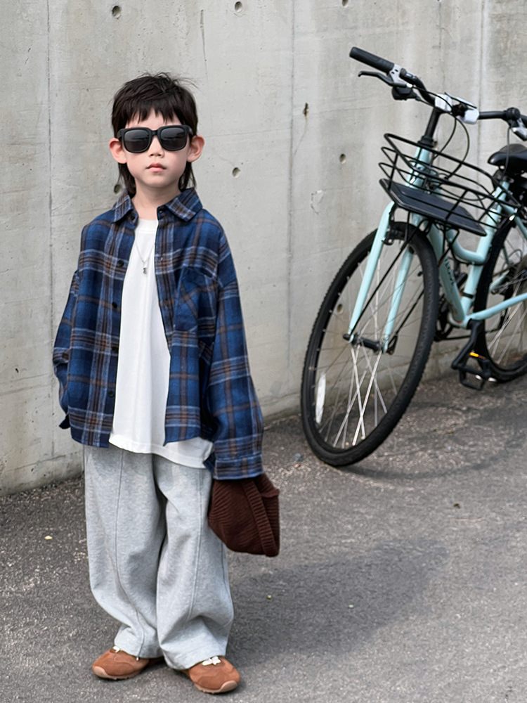 Camisas de mangas largas para niños camisas a cuadros primavera y otoño 2025 nuevo tipo de chaqueta de otoño casual para niños pequeños