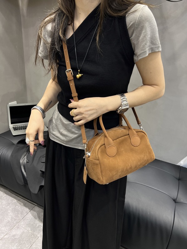 复古磨砂牛皮手拎保龄球包包女2025新款秋季纯色高级感单肩斜挎包|undefined