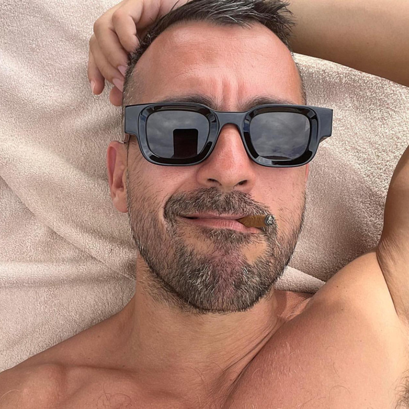 Nuovi occhiali da sole di nicchia alla moda europei e americani per uomo, occhiali da sole quadrati retrò e di alta qualità, occhiali da sole punk popolari su Instagram per donna_voghion.com