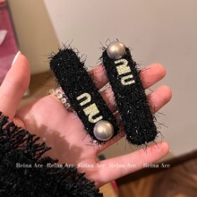 ����ĸ����l�AŮ�^A���¿��ﶬ��ɫ��߅߅�Aһ�֊AС��ë�q