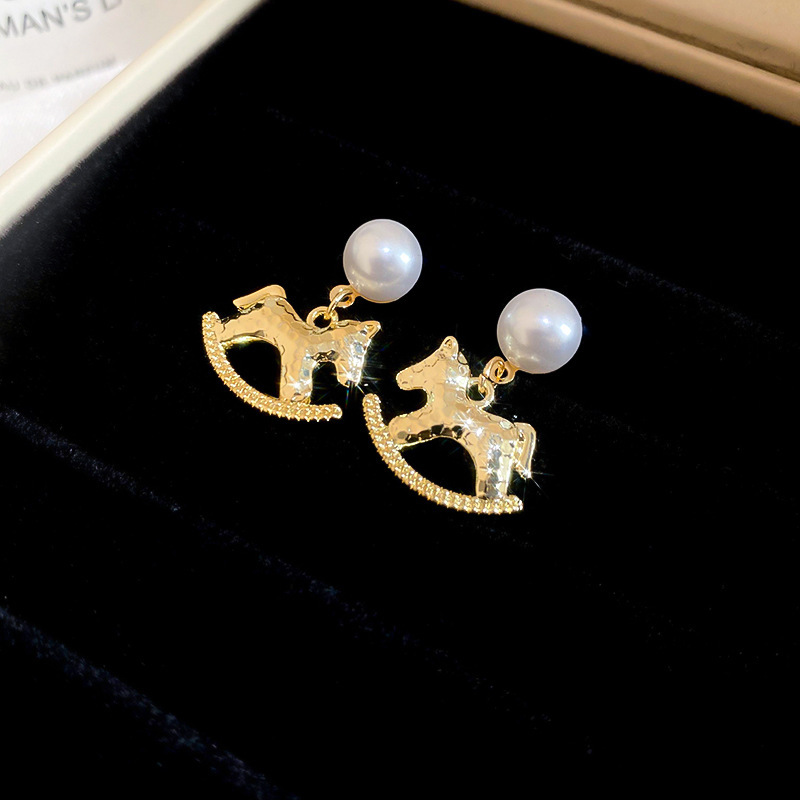 Oro verdadero eléctrico galvanis colgante de piedra pony pendientes collar ligero lujo nicho universal conjunto temperamento alta sensación de joyería mujer