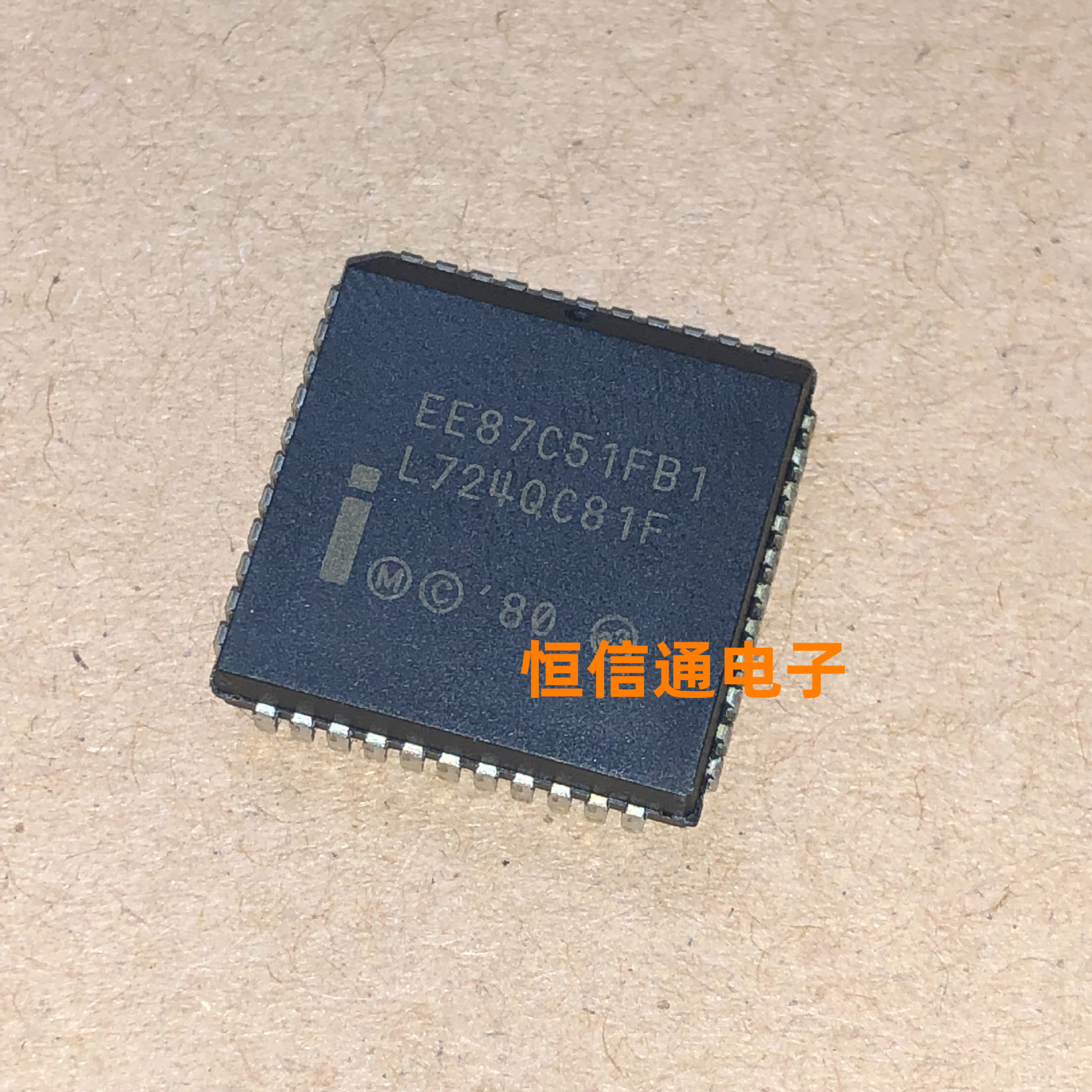 全新进口 EE87C51FB1 EE87C51FB1 S F76 PLCC44管理芯片 实图拍摄