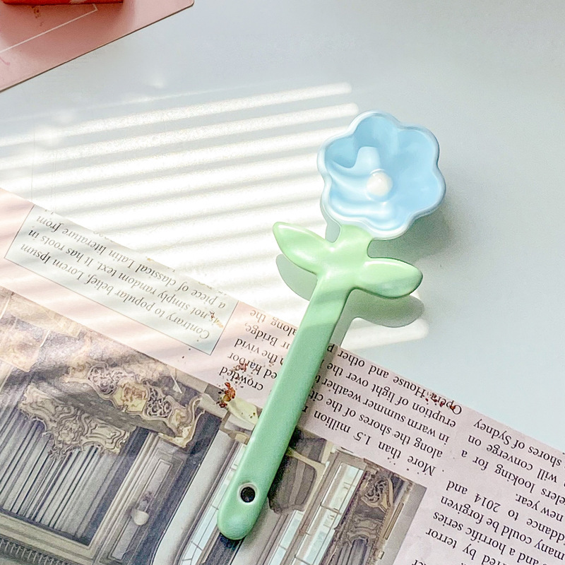 Cute Tulip Ceramic Soup Spoon For Dessert And Coffee_voghion.com