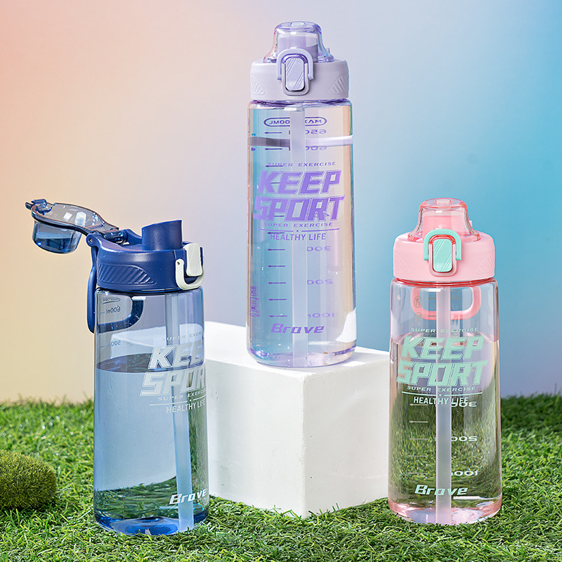 Yitong taza de agua deportiva de gran capacidad para niños verano portátil de alumno taza de paja de plástico de PC botella de agua de doble cubierta de bebida