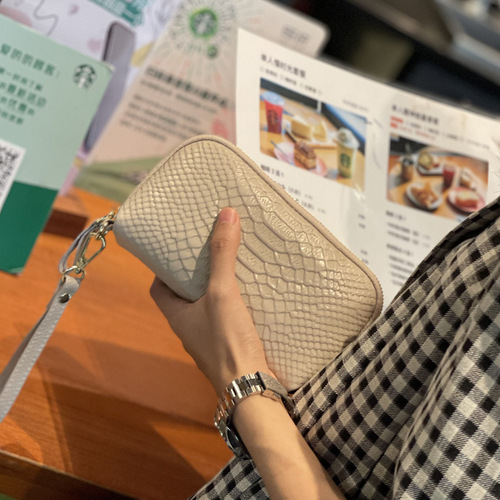 Women's clutch bag  new style trendy genuine leather hand bag women's small bag clutch bag soft leather simple mini small shoulder bag