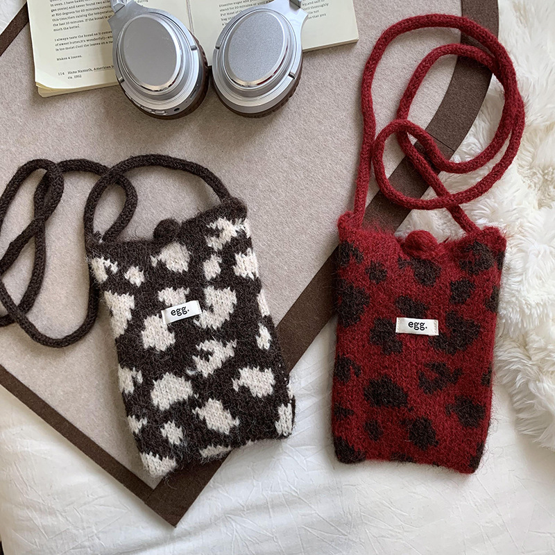 Bolso de teléfono móvil de punto otoño y invierno nuevo estilo versátil coreano Dongdaimen retro estampado de leopardo moda bolso de lana cambio bolso de llaves