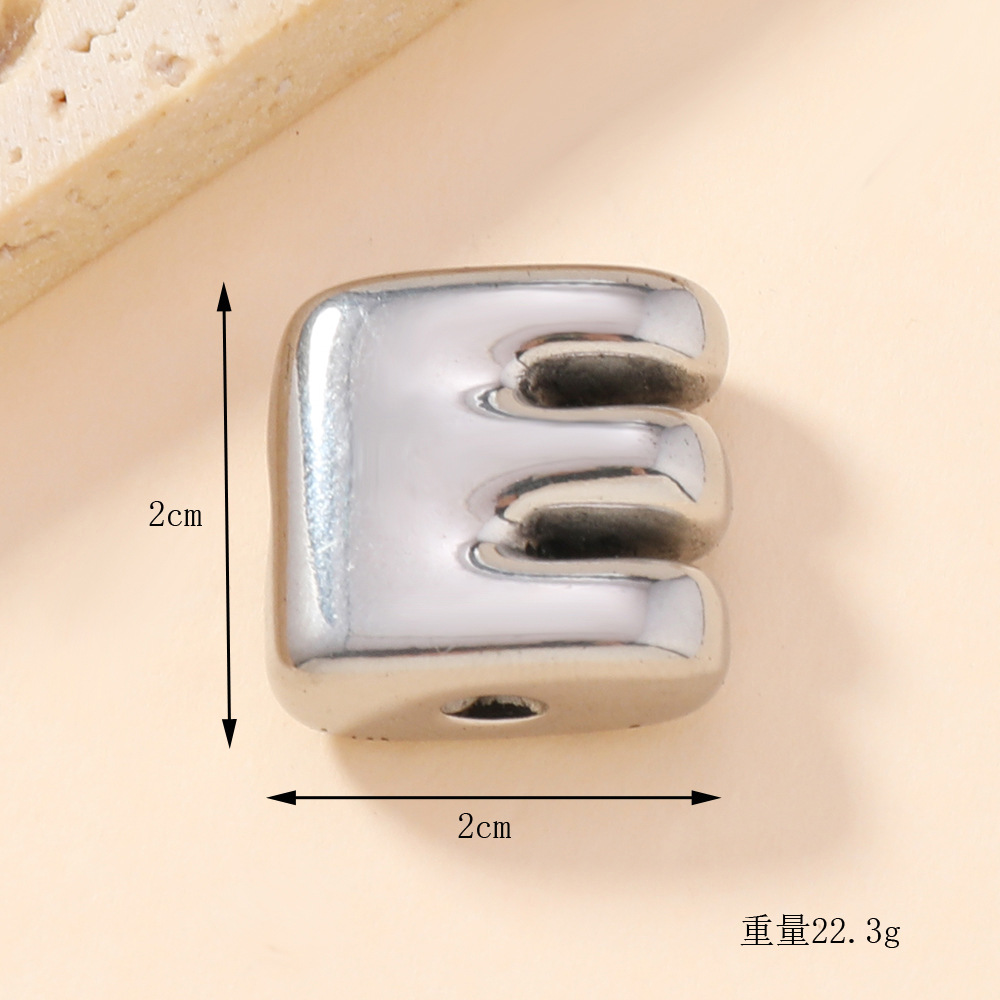 Colgante único venta cruzada de burbujas de fundición 26 collares de letras inglesas accesorios colgante DIY joyas de acero inoxidable