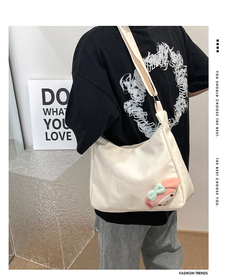 "2024 Autumn New Style Japanese sweet and fashionable single-shoulder bag, simple and cute crossbody bag, one-piece consignment. full figure