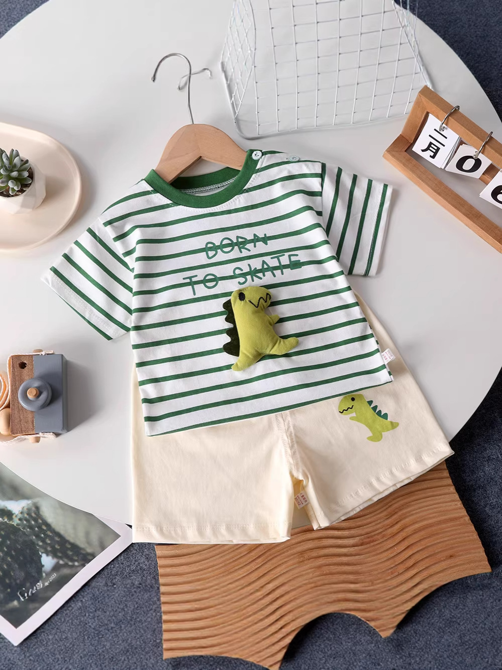 Nuevo conjunto de camisetas para niños de algodón muñeca de niño ropa de verano suelta pantalones cortos antibacterianos para bebés ropa de clase A