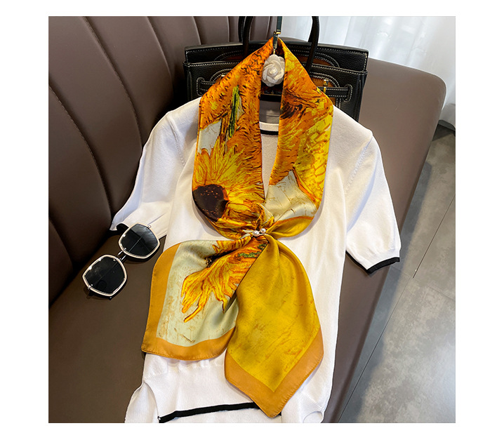 Printemps et t nouveau foulard carr en satin impression florale simulation foulard en soie femme en grospicture1