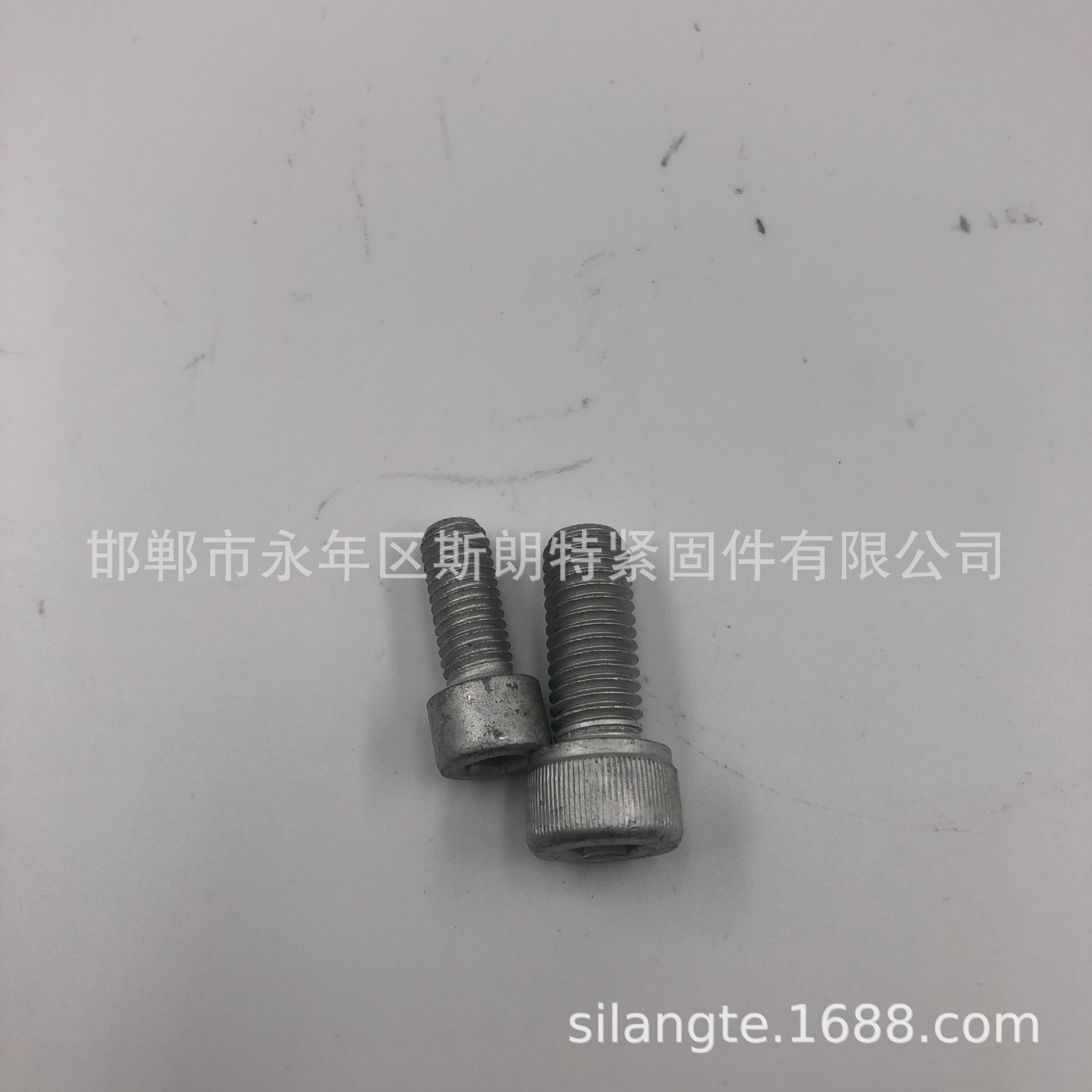 �����������Բ��ͷ�ݶ�DIN912 ������Բ��ͷ�ݶ�GB/T70.1DIN7964