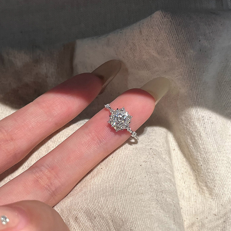 小红书爆款千金感太阳花闪钻戒指女轻奢法式精致可调节指环批发|undefined