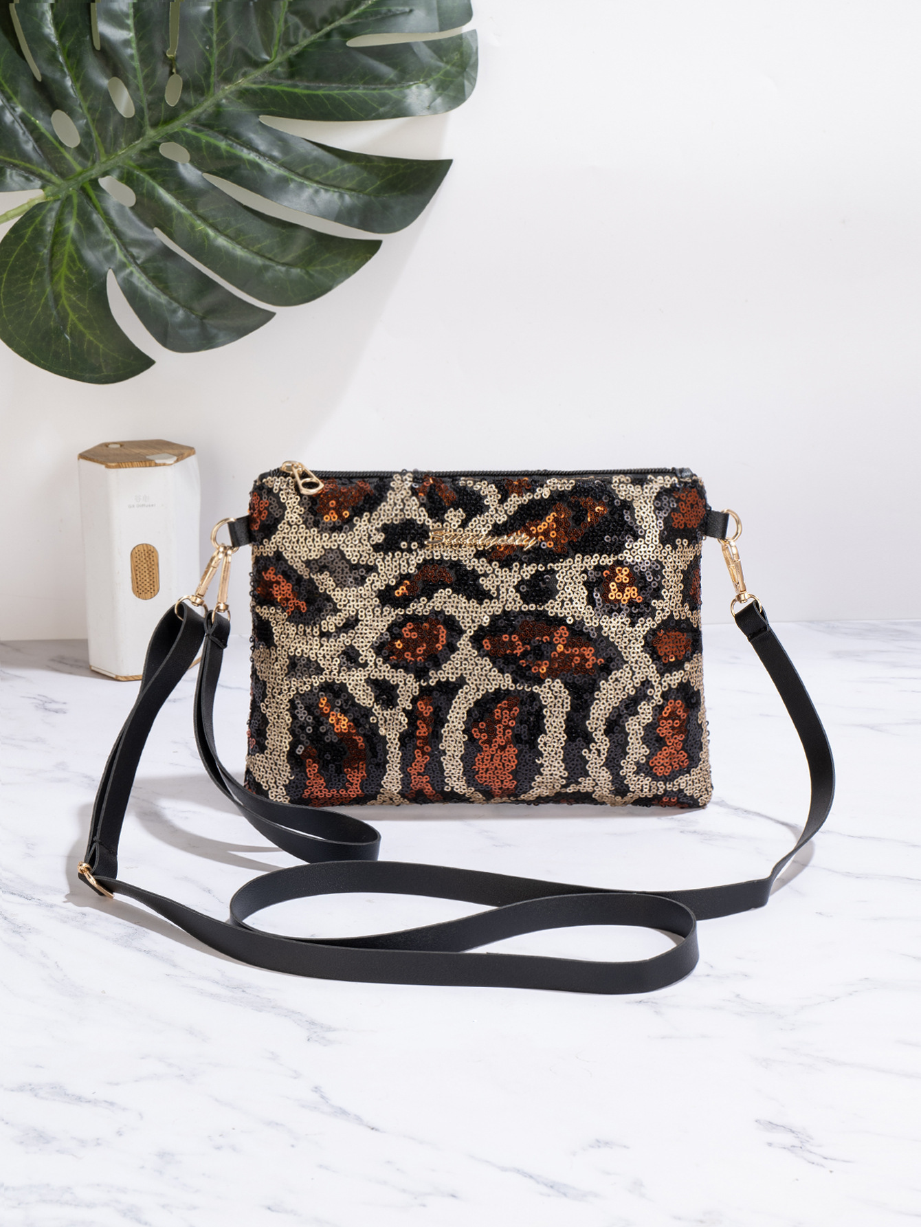 Nueva bolsa de leopardo, nueva bolsa de cena con cremallera de diafragma, cadena de moda de alto nivel, bolso de mano de hombro para mujeres.