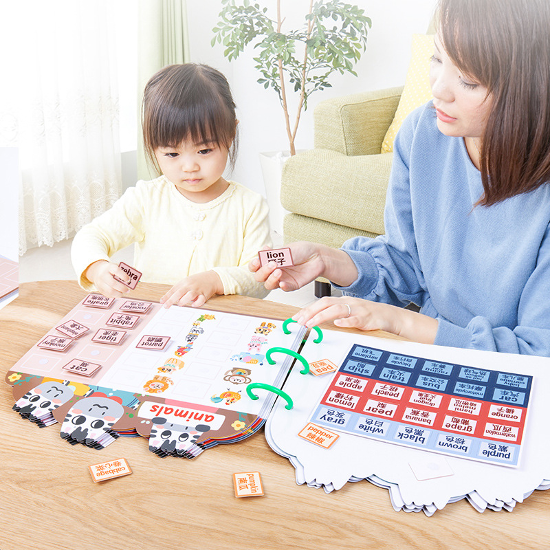 Nuevo libro de pegatinas tranquilas para niños iluminación educación temprana cognición pegada repetidamente libro de rompecabezas de alfabetización juguetes de puzzle para bebés