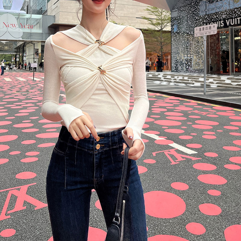 Cross-Border European and American Style Fashionable Sweet and Spicy 2025 New Shoulder Cut-Out Twist Design Slim Short Top for Women