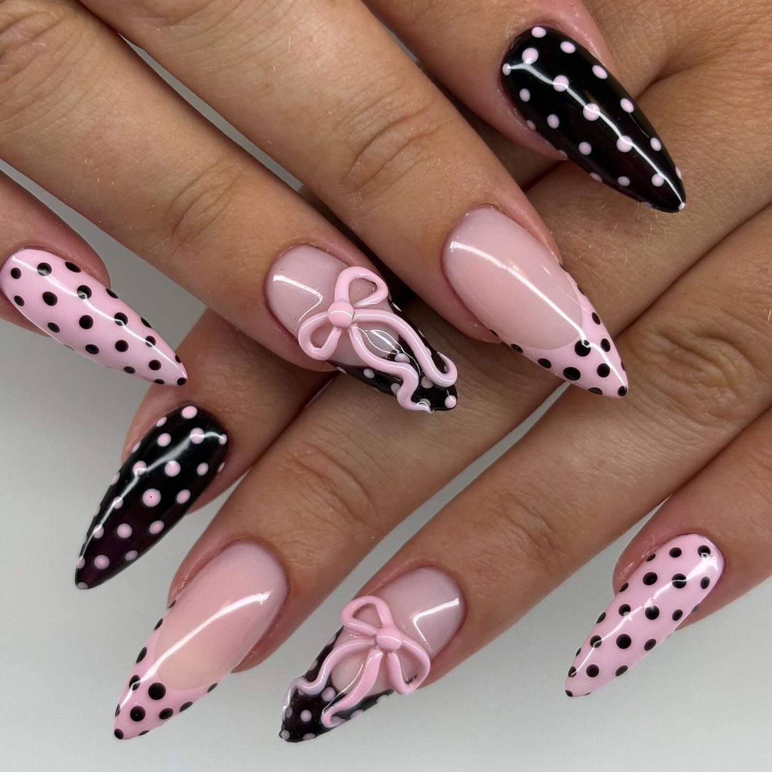 波点蝴蝶结立体美甲