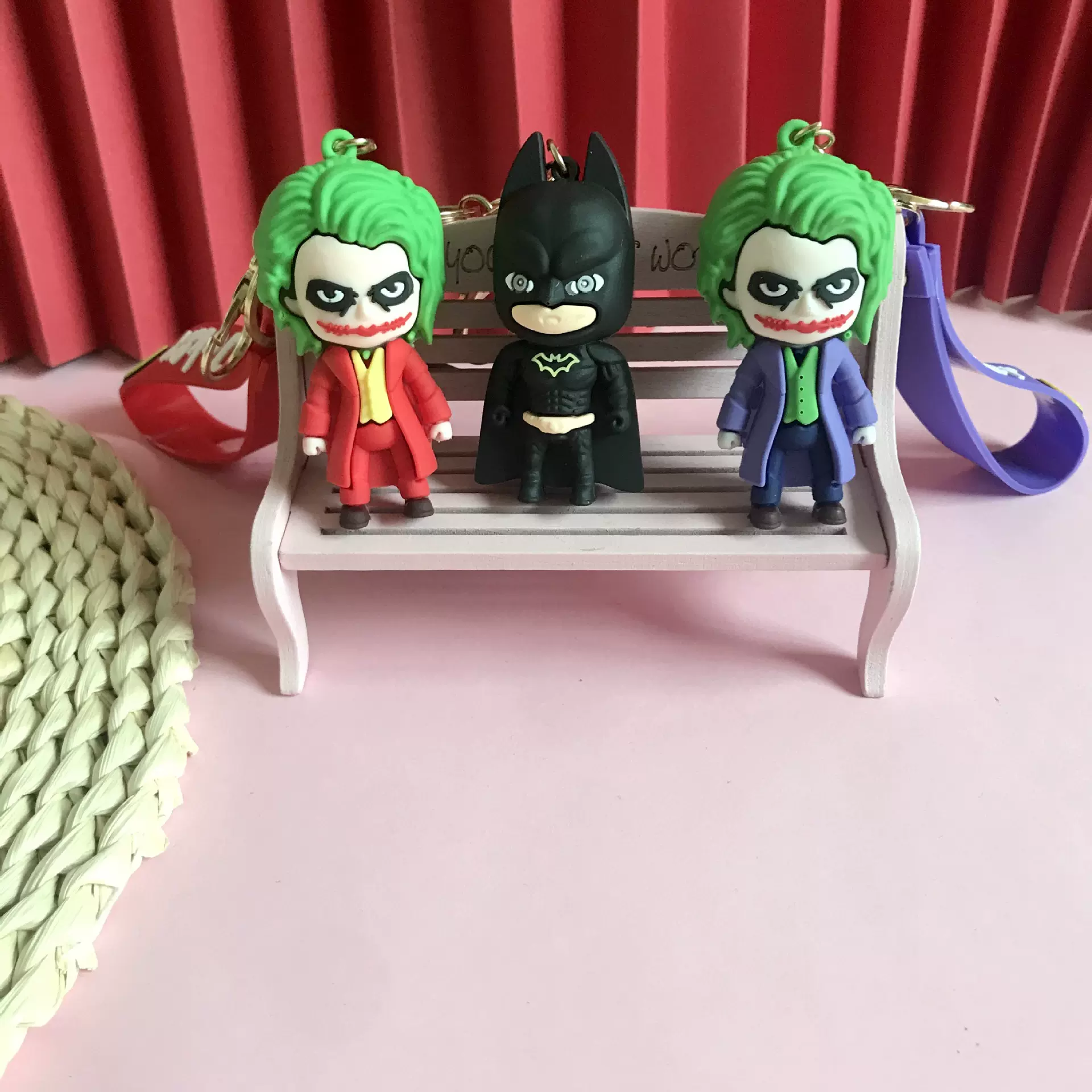 PVC软胶蝙蝠侠与小丑钥匙扣JOKER手机挂饰包包公仔地推挂件万圣