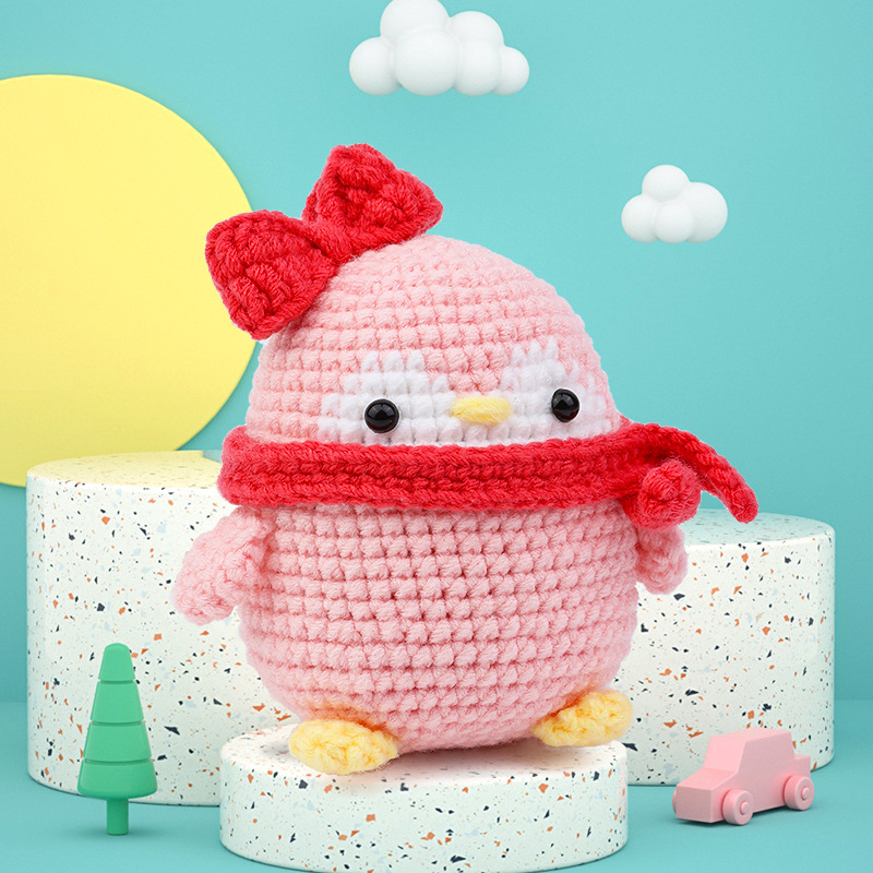 英文说明书钩针套件材料包跨境新品针织玩偶手工diy摆件萌粉企鹅