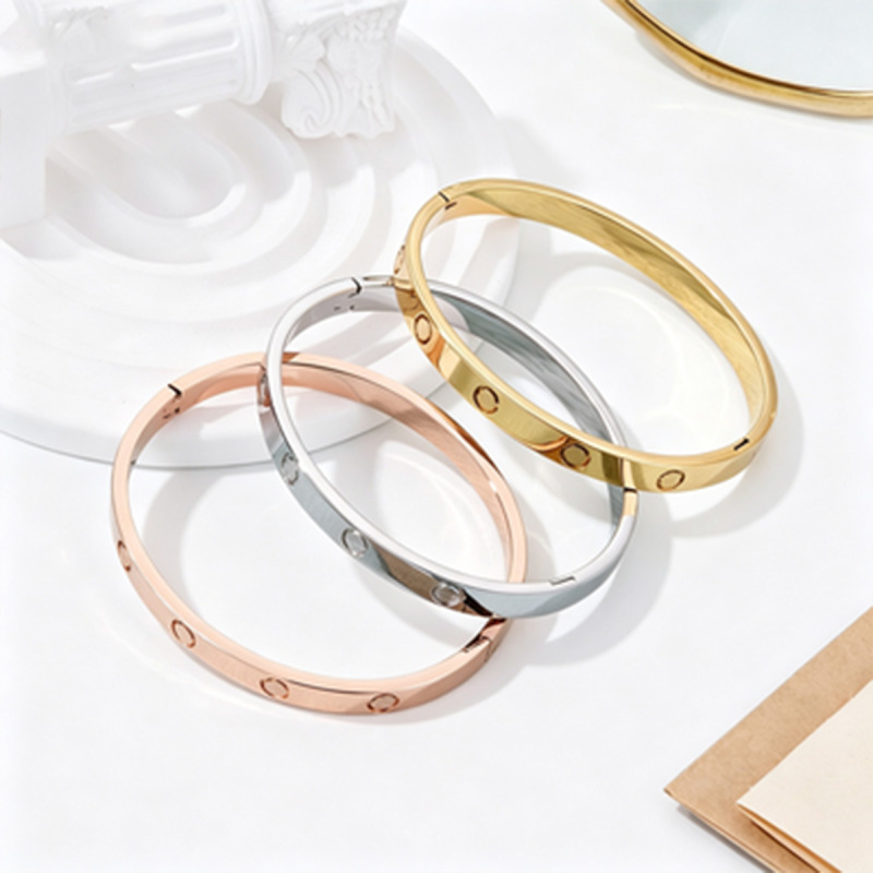 Popular Cross-Border Stainless Steel Women's Buckle Bracelet with Circle Pattern, Simple Style Jewelry, In-Stock Wholesale Factory Supply