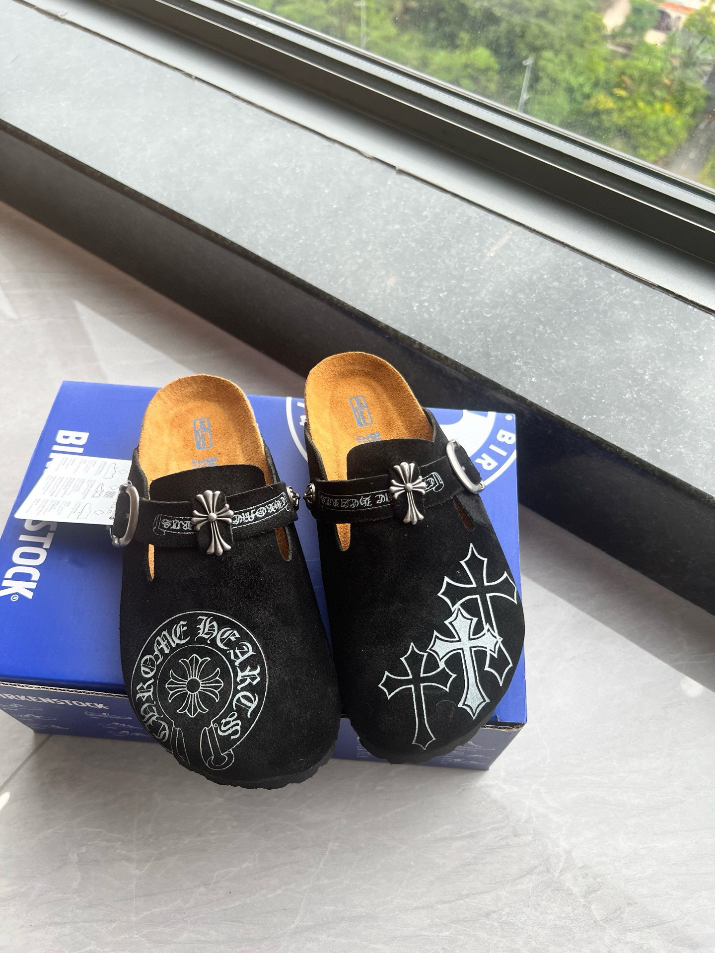 Chrome Hearts Boston Suede Clogs Birkenstock Collaboration Cross Patch Black