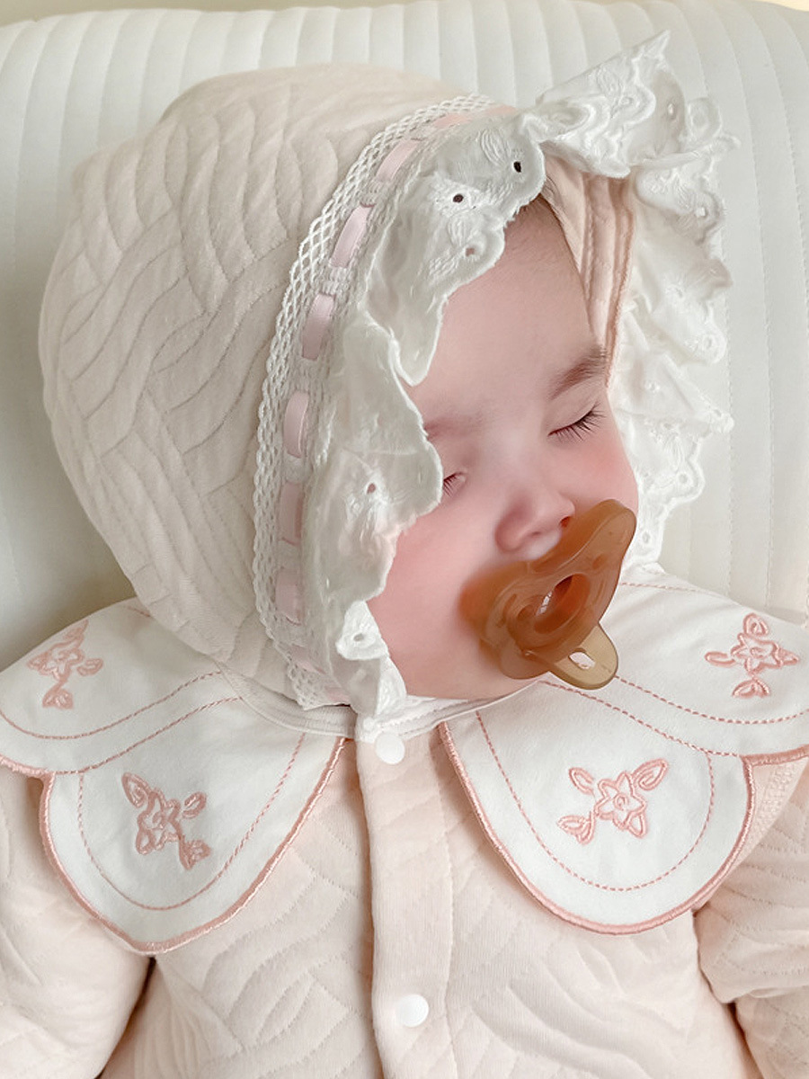 Ropa de bebé primavera y otoño nuevo algodón de manga larga bebé niña lindo encaje corbata sombrero mono mameluco