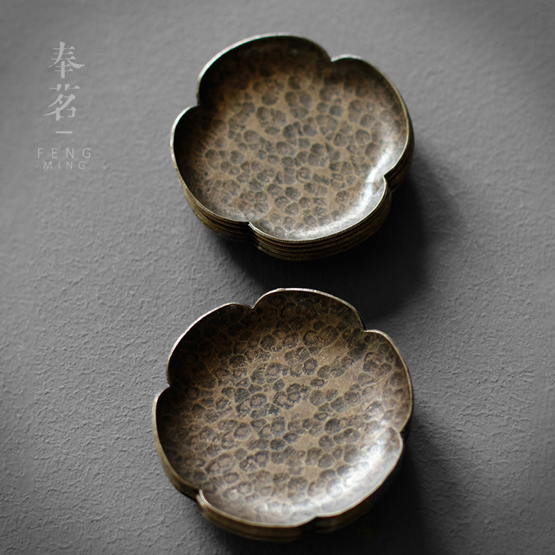 Hecho a mano de cobre puro latón Coaster japonés pequeño tamaño aislado Begonia Coaster bandeja de té ceremonia del té accesorios antiguos