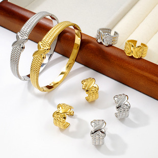 �W���p���߼y���C���h���b僽��䓸߼��Еr��Ů���Ʒ���l
