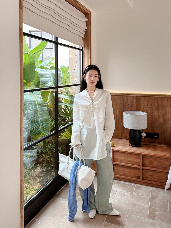 DIGM | 2025秋季极简风高级感珍珠纽扣翻领V领中长款衬衫女A19281|undefined