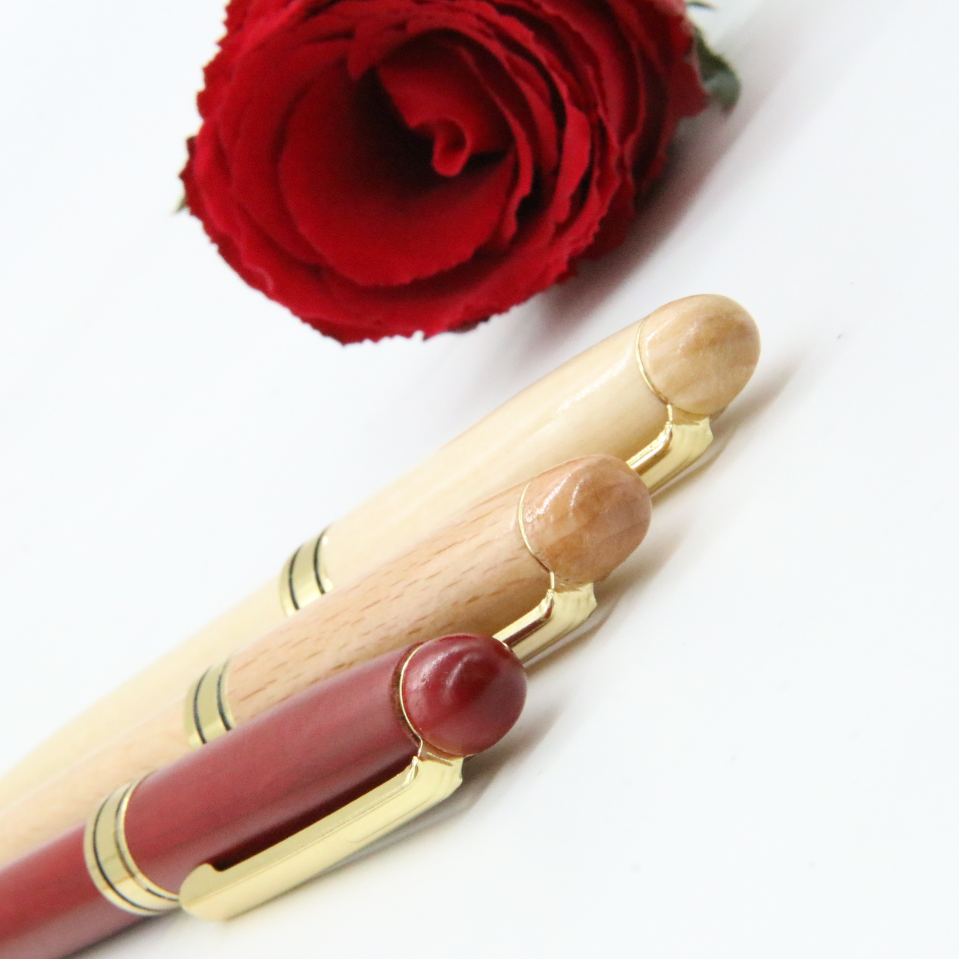 Bolígrafo pluma de bambú Rosewood metal recarga logotipo láser transfronterizo en stock publicidad regalo pluma Impresión logotipo