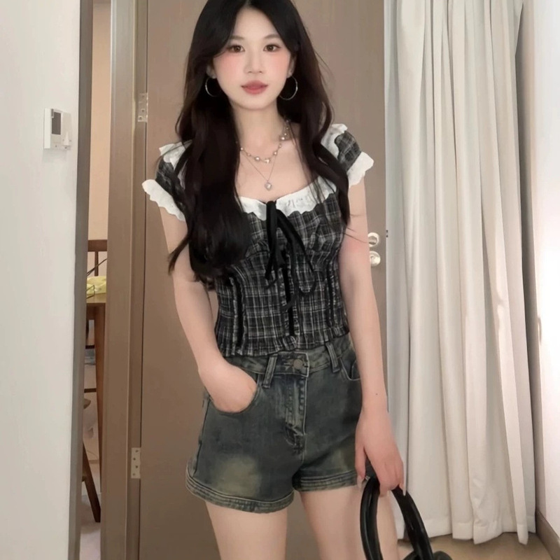 2026 French Retro Contrast Color Plaid Lace Square Collar Short-Sleeved Shirt for Women Summer Age-Reducing Slim Fit Short Top for Women 2026 French Retro Contrast Color Plaid Lace Square Collar Short-Sleeved Shirt for Women Summer Age-Reducing Slim Fit Short Top for Women