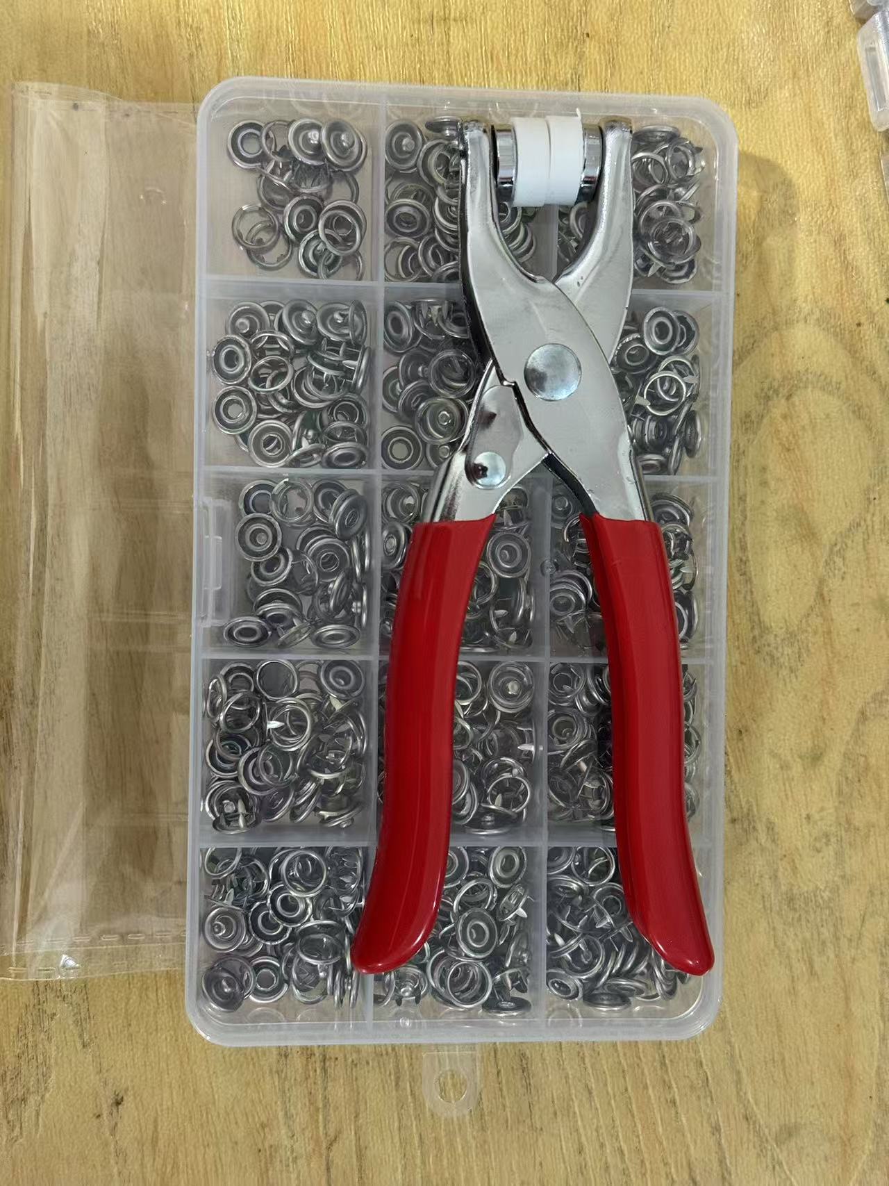 Juego de instalación de hebilla de cinco garras Botón de abrazadera de cinco garras Botón oculto Botón a presión Botón hembra Botón sin costura Botón transfronterizo de cinco garras